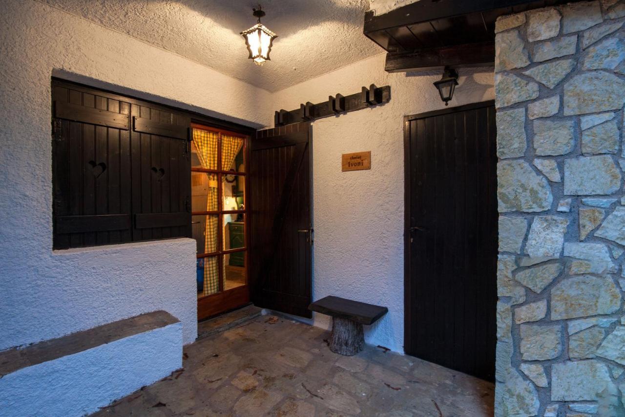 Dandy Villas Agoriani - Chalet Ivoni - Fireplace Eptálofos Buitenkant foto